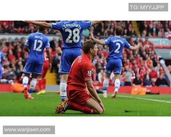 曼联旧将尴尬瞬间:VAR取消进球引发理疗师嘲讽,背后隐藏的足球新趋势 曼联旧将尴尬瞬间:VAR取消进球引发理疗师嘲讽,背后隐藏的足球新趋势