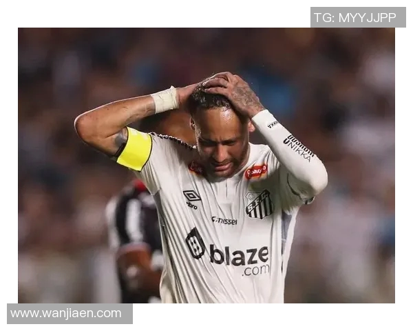 内马尔带伤训练助桑托斯保级：绝不放弃的奋斗精神